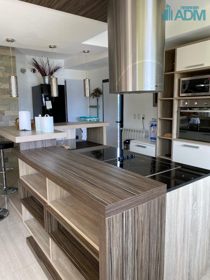 Casa ID.53 - Casa en Venta y Alquiler en Barrio Privado.