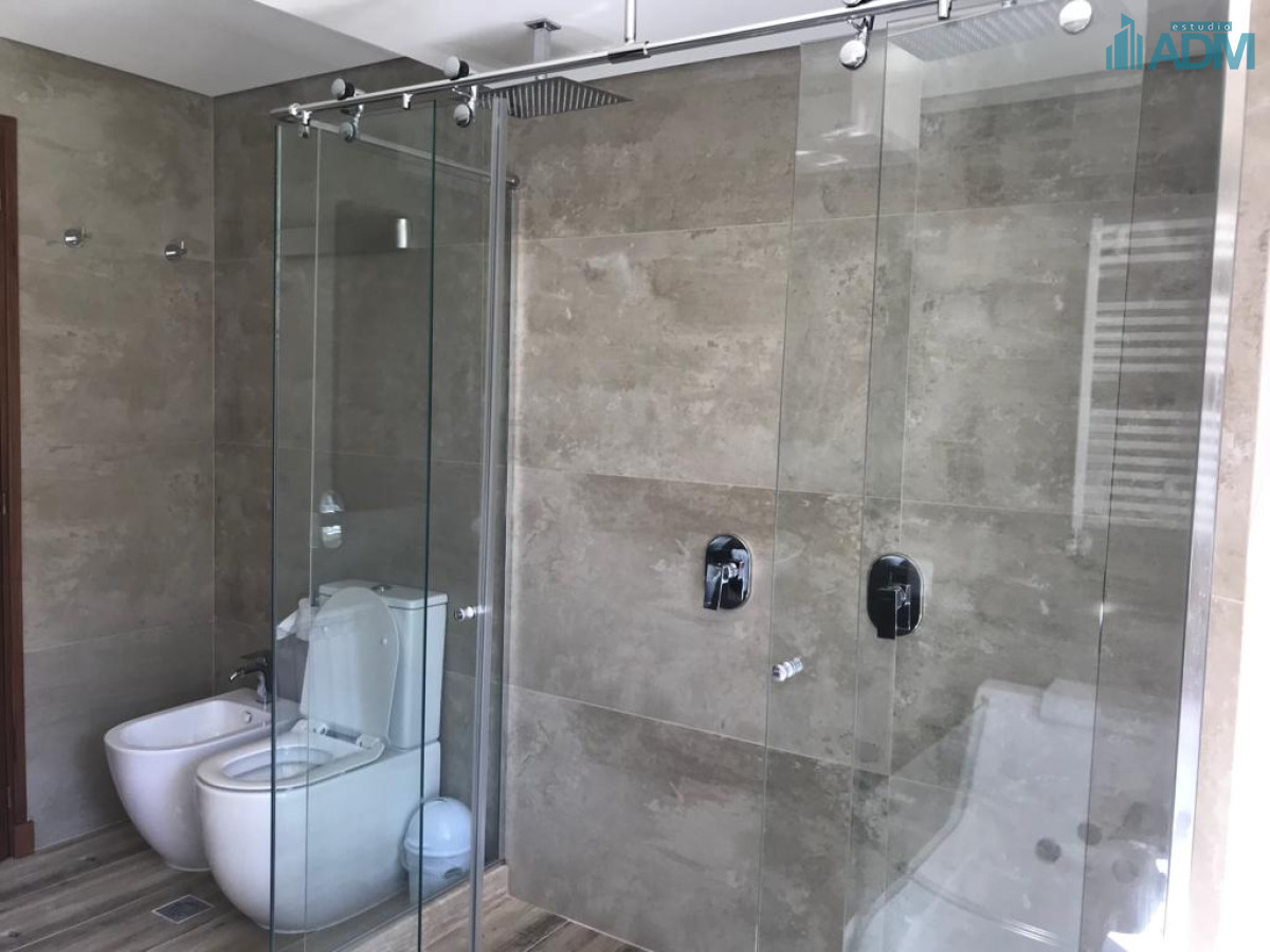 Casa ID.865 - Excelente casa con todo el confort en Lugano