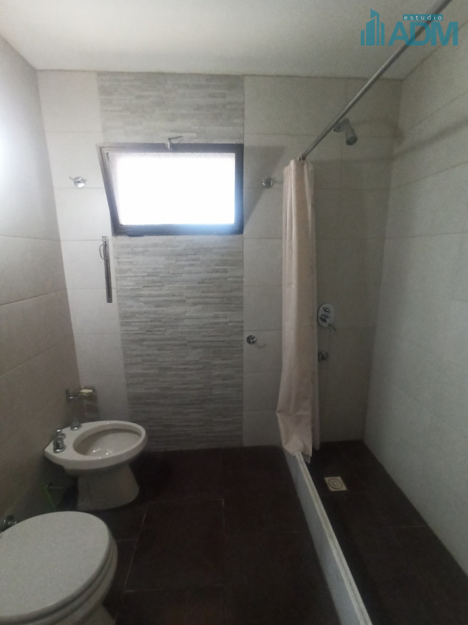 Casa ID.970 - Casa con gran capacidad, en excelente ubicacion