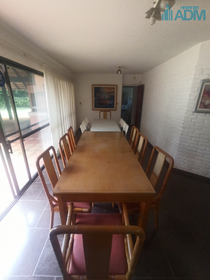 Casa ID.970 - Casa con gran capacidad, en excelente ubicacion