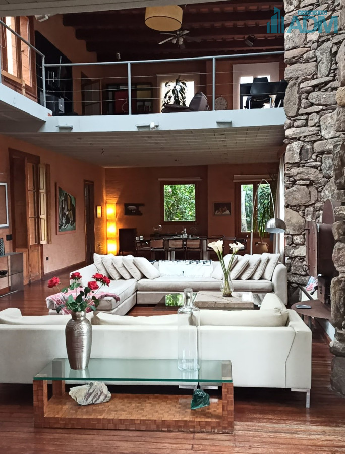 Casa ID.156 - Estupenda propiedad en barrio privado de Punta del Este