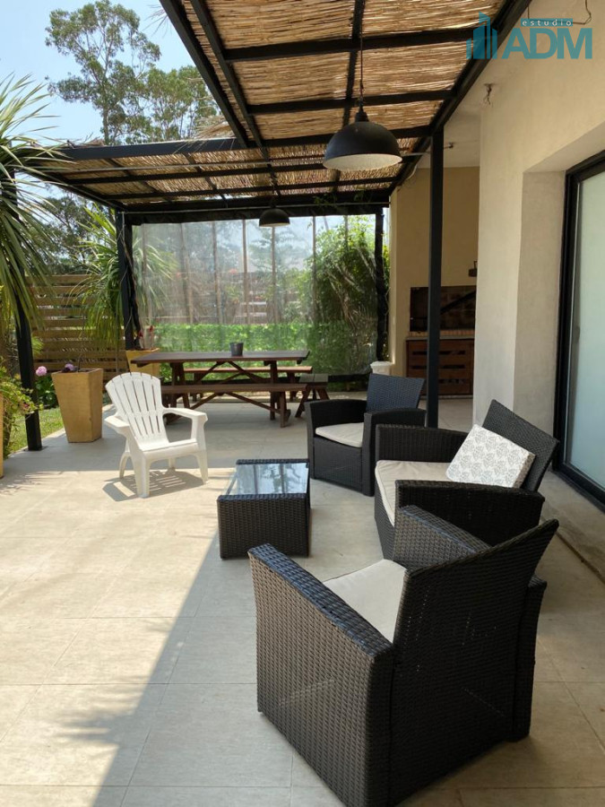 Casa ID.53 - Casa en Venta y Alquiler en Barrio Privado.