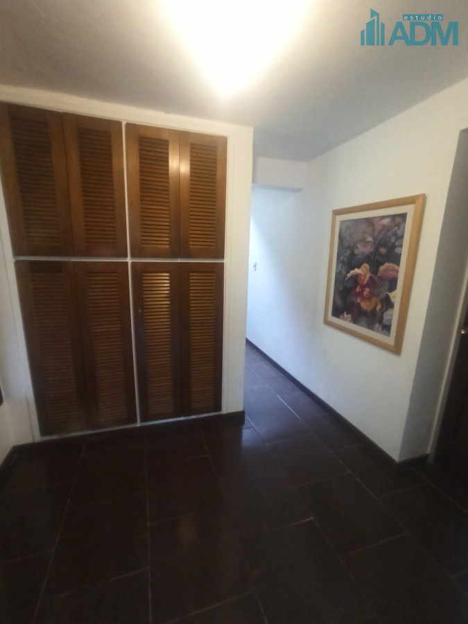 Casa ID.970 - Casa con gran capacidad, en excelente ubicacion