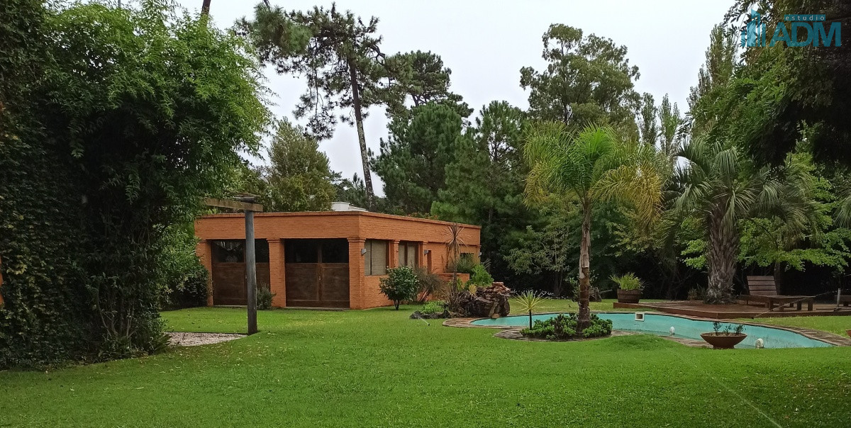 Casa ID.156 - Estupenda propiedad en barrio privado de Punta del Este