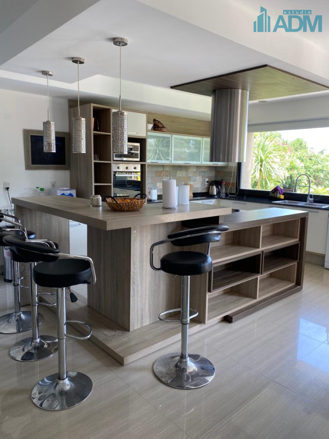 Casa ID.53 - Casa en Venta y Alquiler en Barrio Privado.