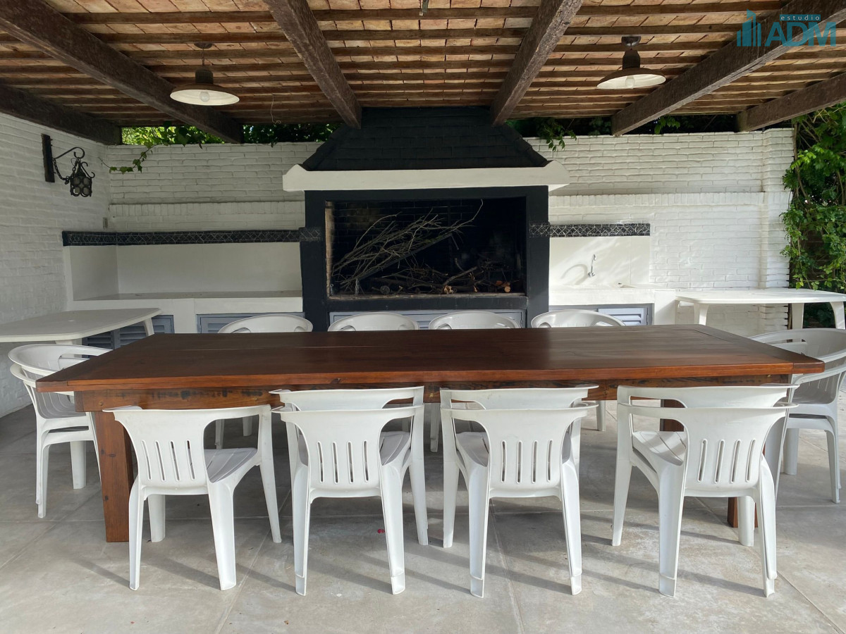 Casa ID.289 - Gran casa en zona paradas