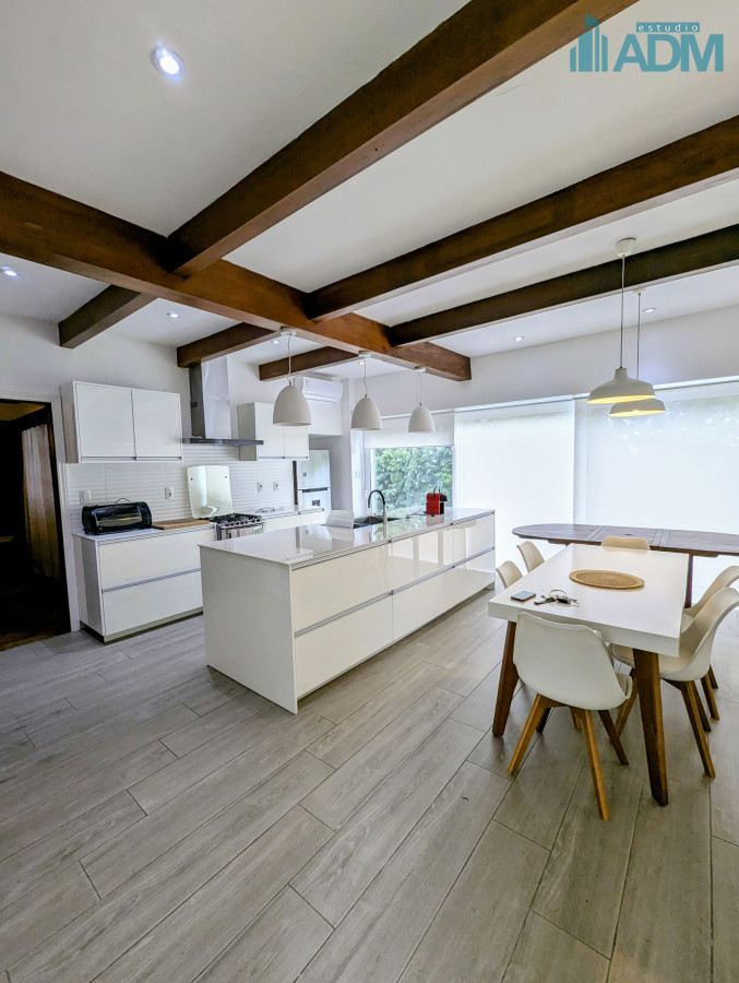 Casa ID.289 - Gran casa en zona paradas