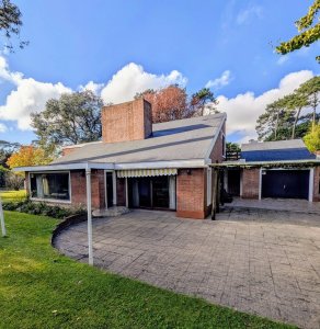 Oportunidad venta gran casa en zona residencial y proyeccion comercial 