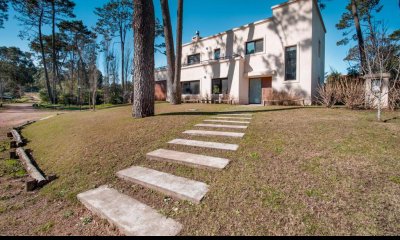 Excelente casa en barrio privado con excelente servicios