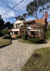 Venta casa 3 dormitorios y dependencia en Montoya
