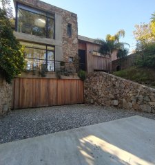 Estupenda casa en barrio privado