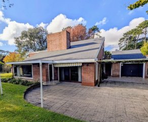 Oportunidad venta gran casa en zona residencial y proyeccion comercial