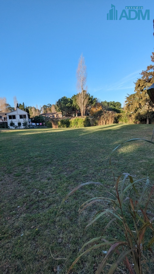 Terreno ID.1533 - Lote 1200 mts  en venta barrio privado