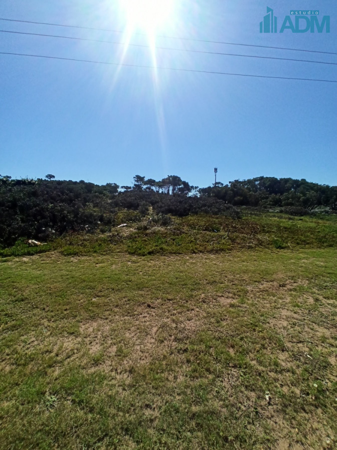 Terreno ID.175 - GRAN LOTE EN PRIMERA FILA APTO PARA PROYECTO DE EDIFICIO