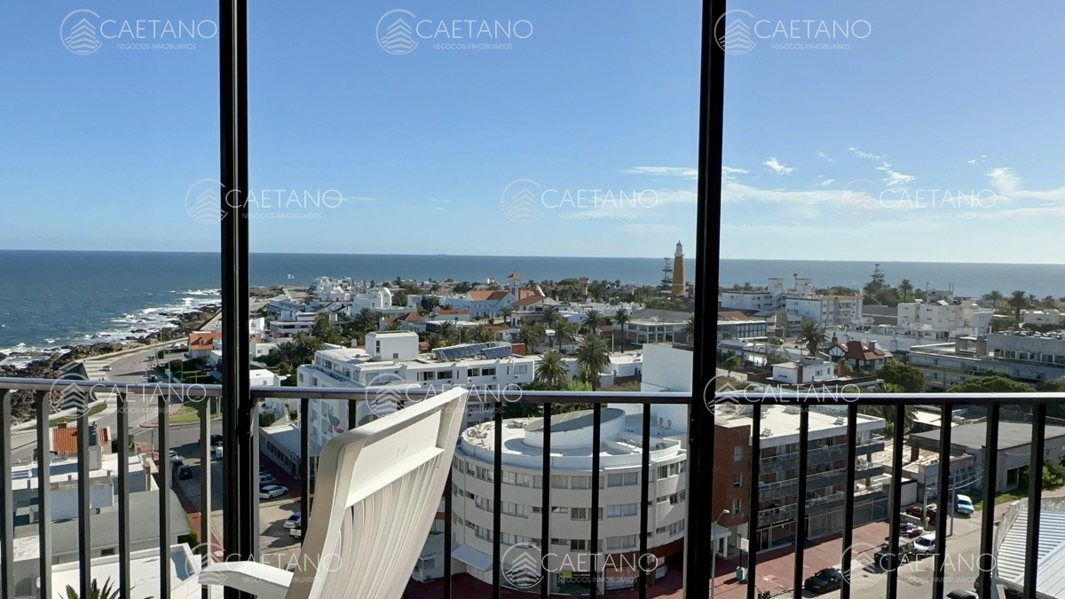 Piso alto en venta, con inmejorable vistas al mar y puerto de Punta del Este - DMC16494A