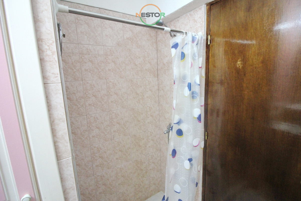 Apartamento ID.6824 - Alquilo apartamento anual, 1 dormitorio y garaje, cerca shopping, Punta del Este