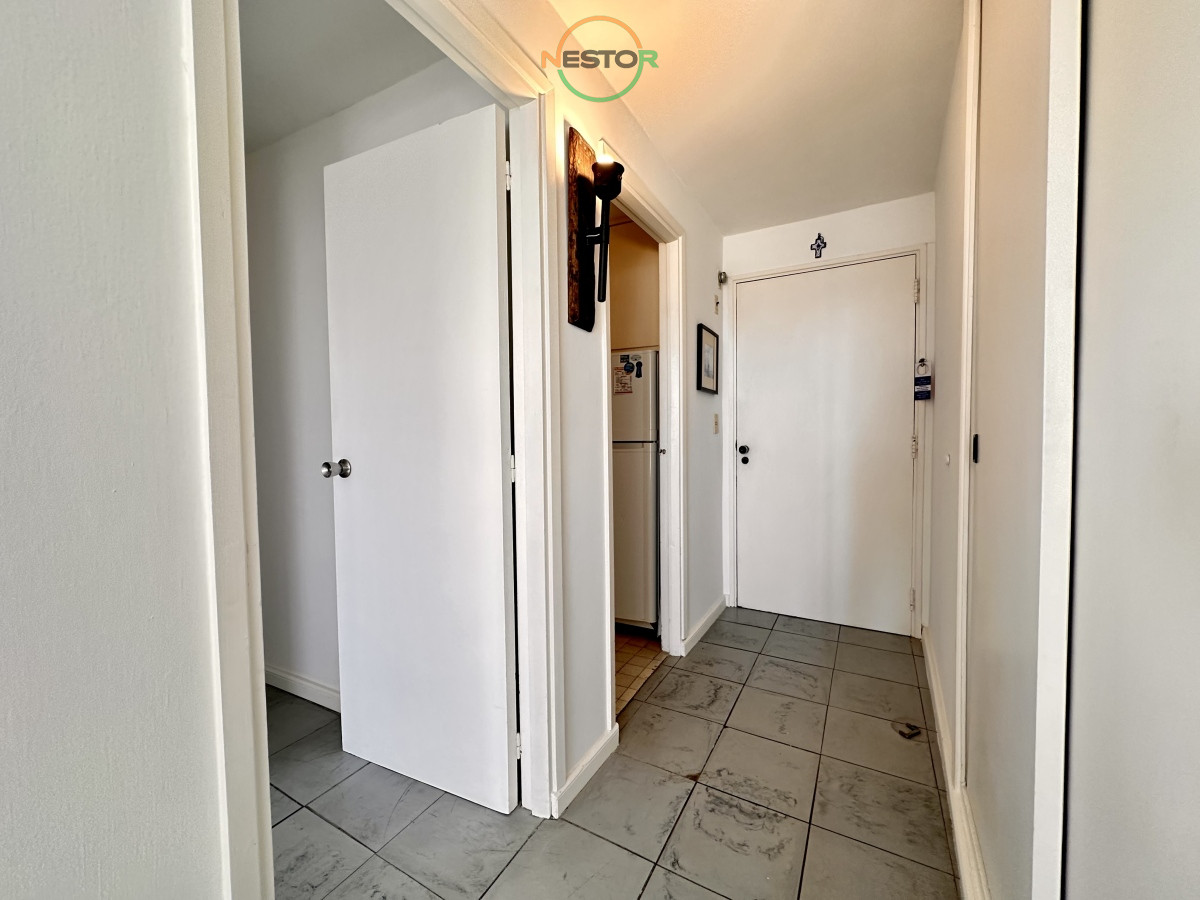 Apartamento ID.6823 - Piso alto en venta, con inmejorable vistas al mar y puerto de Punta del Este