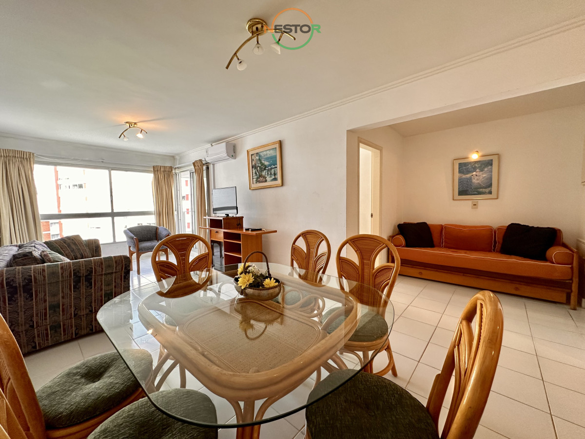 Apartamento ID.6821 - En alquiler , muy lindo apto en edificio con servicios, muy cerca del mar.