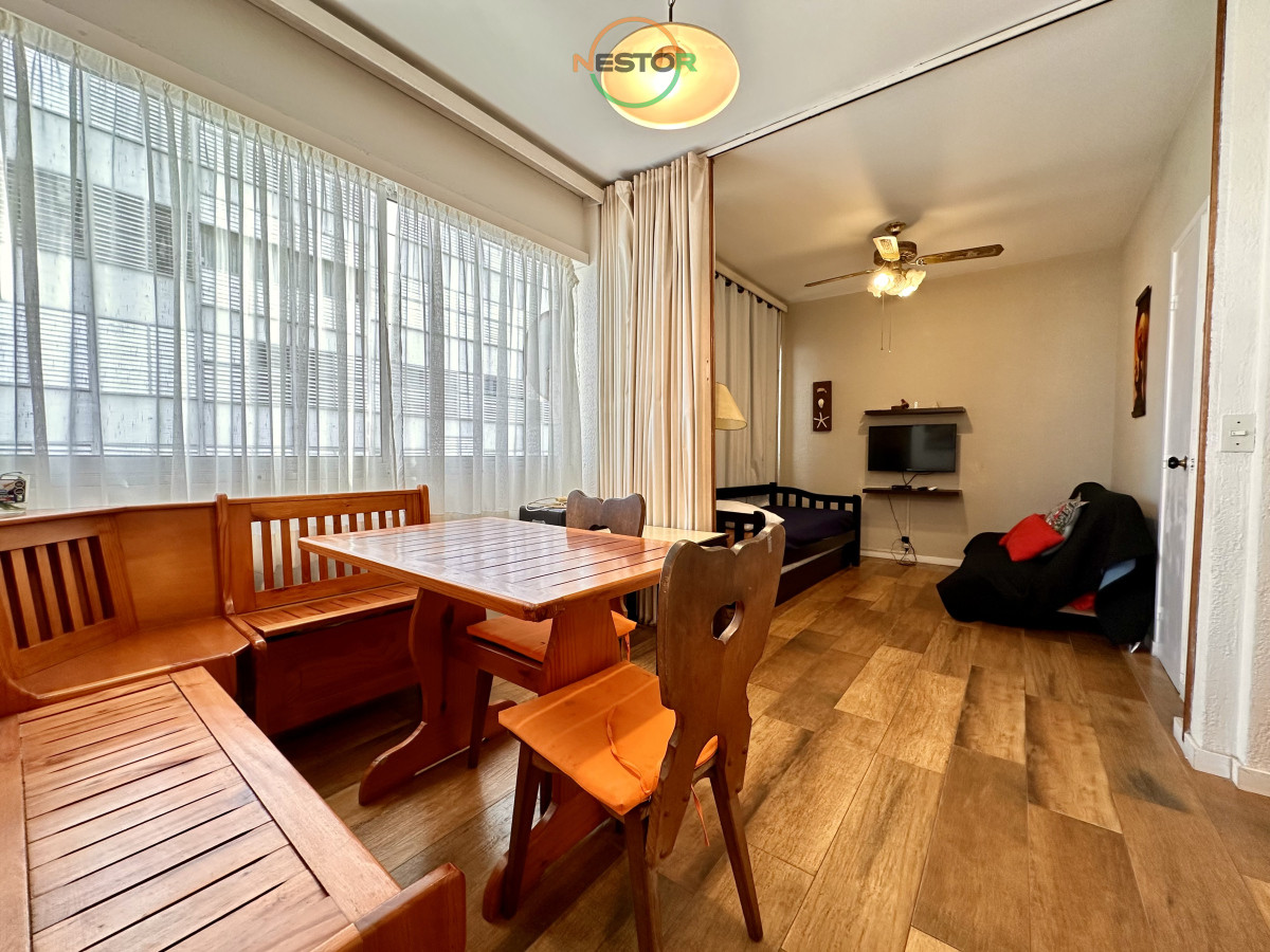 Apartamento ID.6820 - Apartamento de 1 dormitorio en Punta del Este, zona Peninsula.