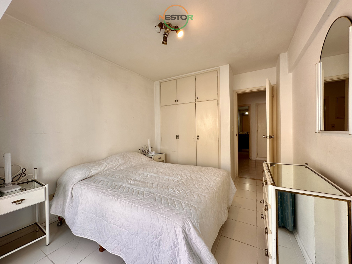 Apartamento ID.6821 - En alquiler , muy lindo apto en edificio con servicios, muy cerca del mar.