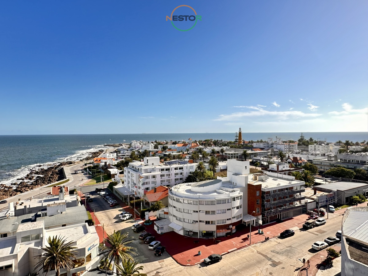 Apartamento ID.6823 - Piso alto en venta, con inmejorable vistas al mar y puerto de Punta del Este