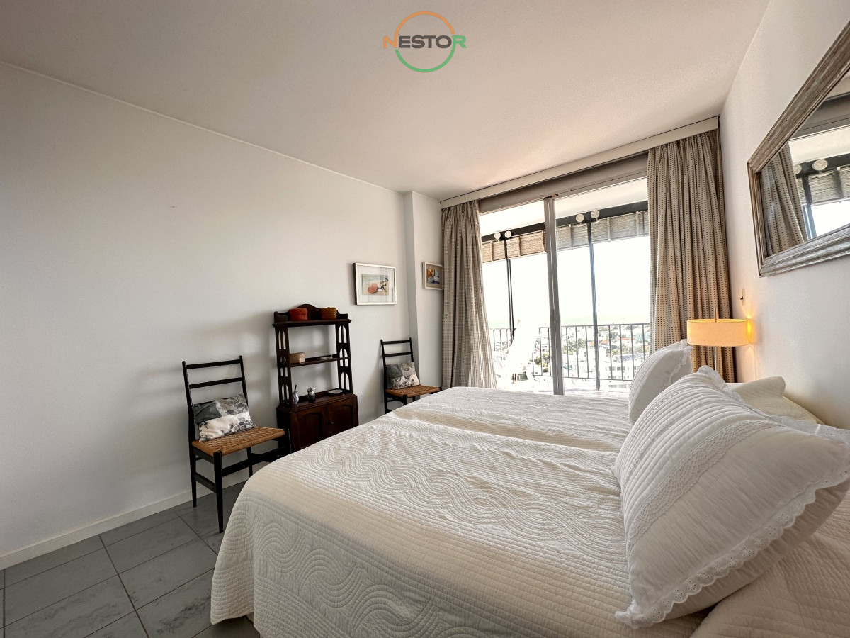 Apartamento ID.6823 - Piso alto en venta, con inmejorable vistas al mar y puerto de Punta del Este