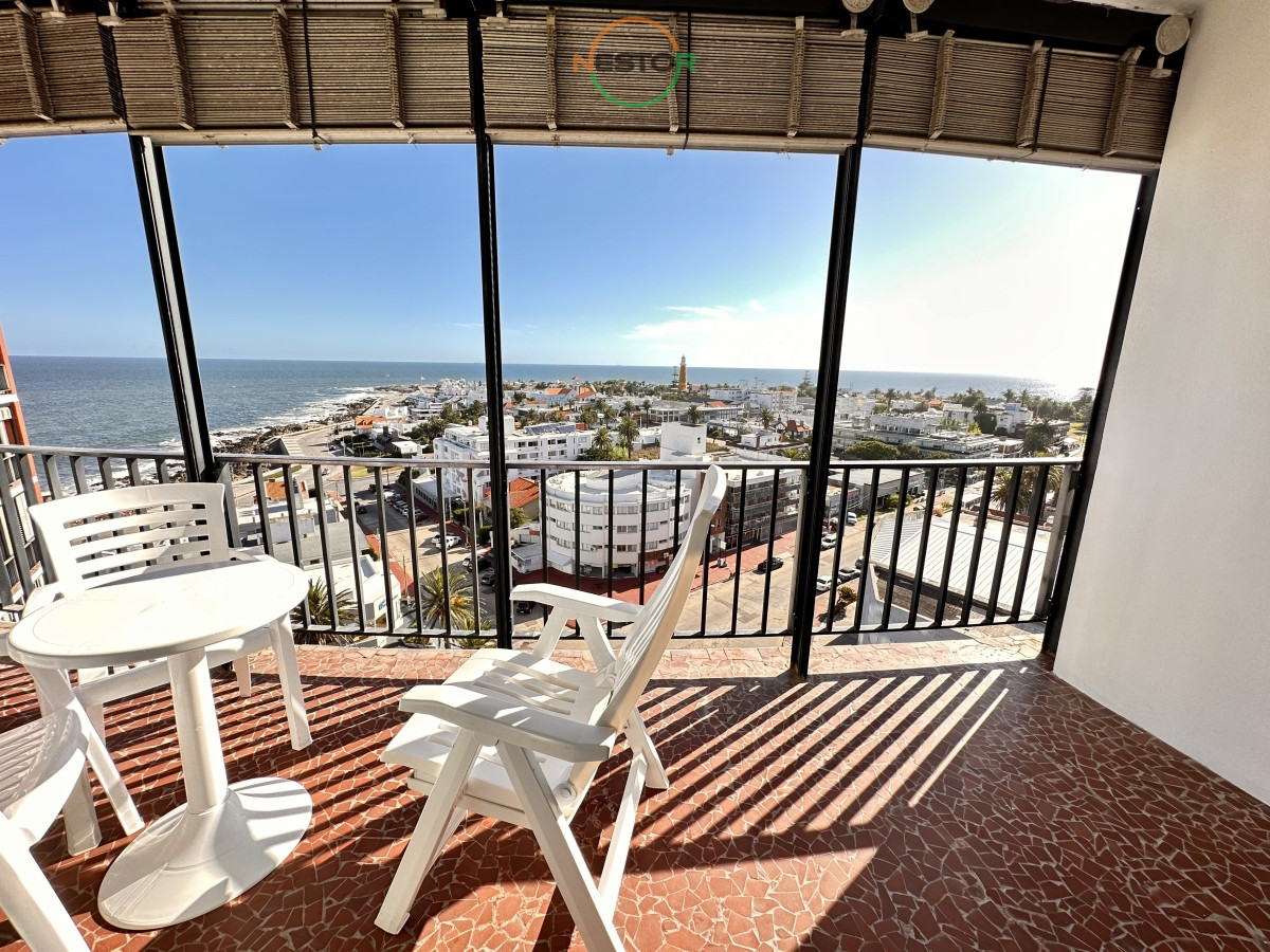 Apartamento ID.6823 - Piso alto en venta, con inmejorable vistas al mar y puerto de Punta del Este