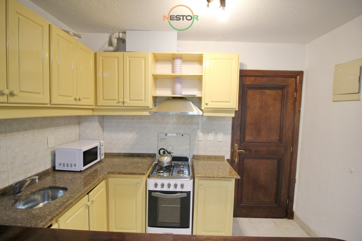 Apartamento ID.6824 - Alquilo apartamento anual, 1 dormitorio y garaje, cerca shopping, Punta del Este