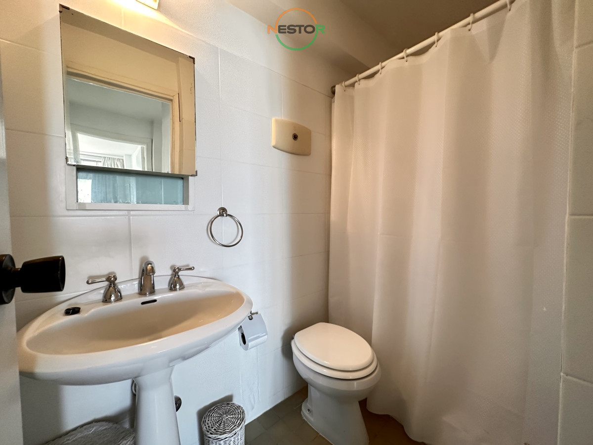 Apartamento ID.6823 - Piso alto en venta, con inmejorable vistas al mar y puerto de Punta del Este
