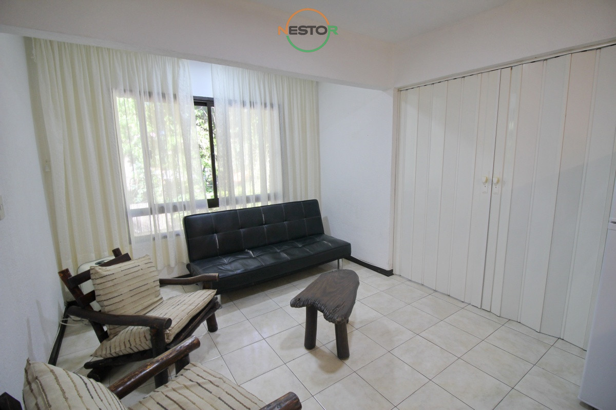 Apartamento ID.6824 - Alquilo apartamento anual, 1 dormitorio y garaje, cerca shopping, Punta del Este