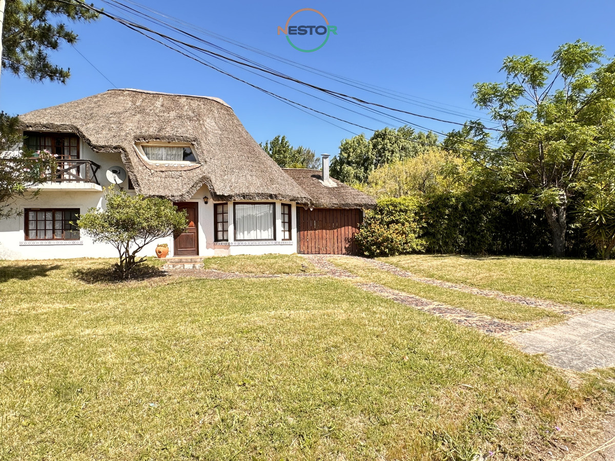 Casa ID.6819 - Casa en alquiler y venta