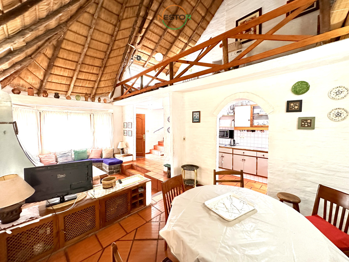 Casa ID.6819 - Casa en alquiler y venta