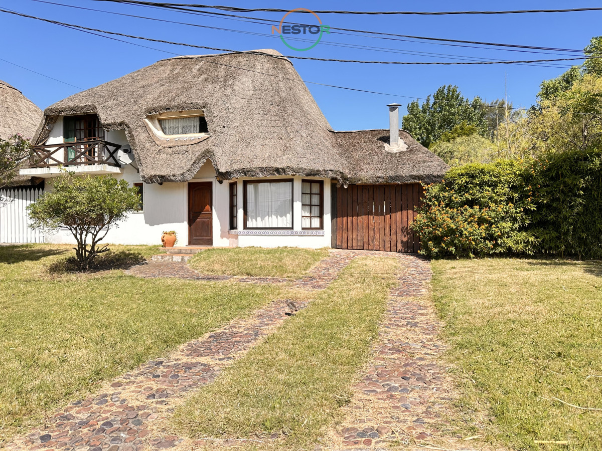 Casa ID.6819 - Casa en alquiler y venta