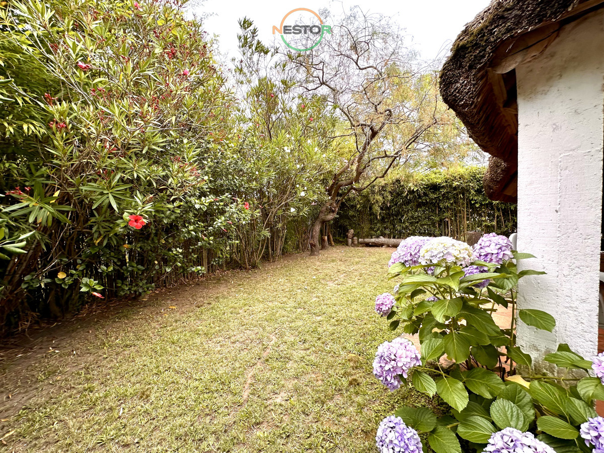 Casa ID.6819 - Casa en alquiler y venta