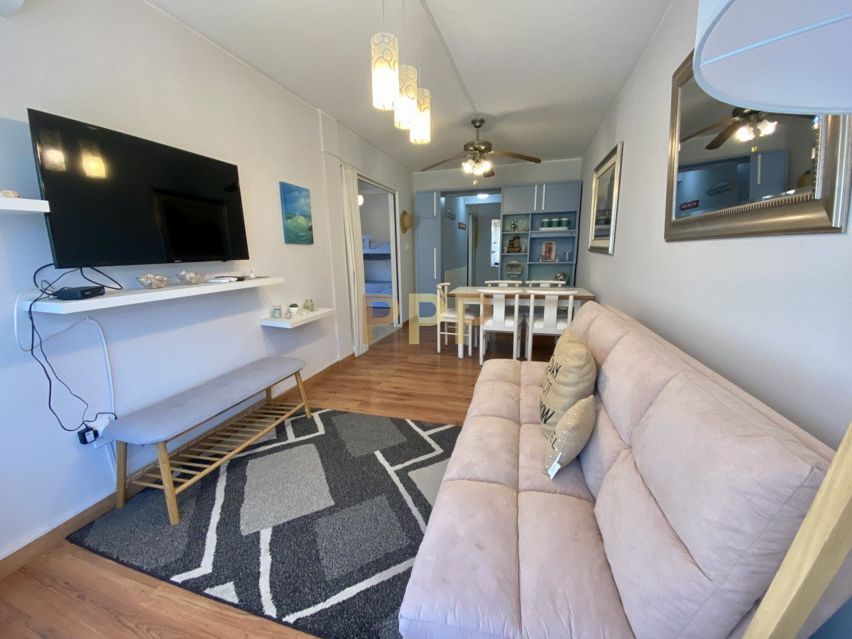 Apartamento ID.775 - Alquilo apartamento 2 dormitorios con parrillero propio en Península, Punta del Este