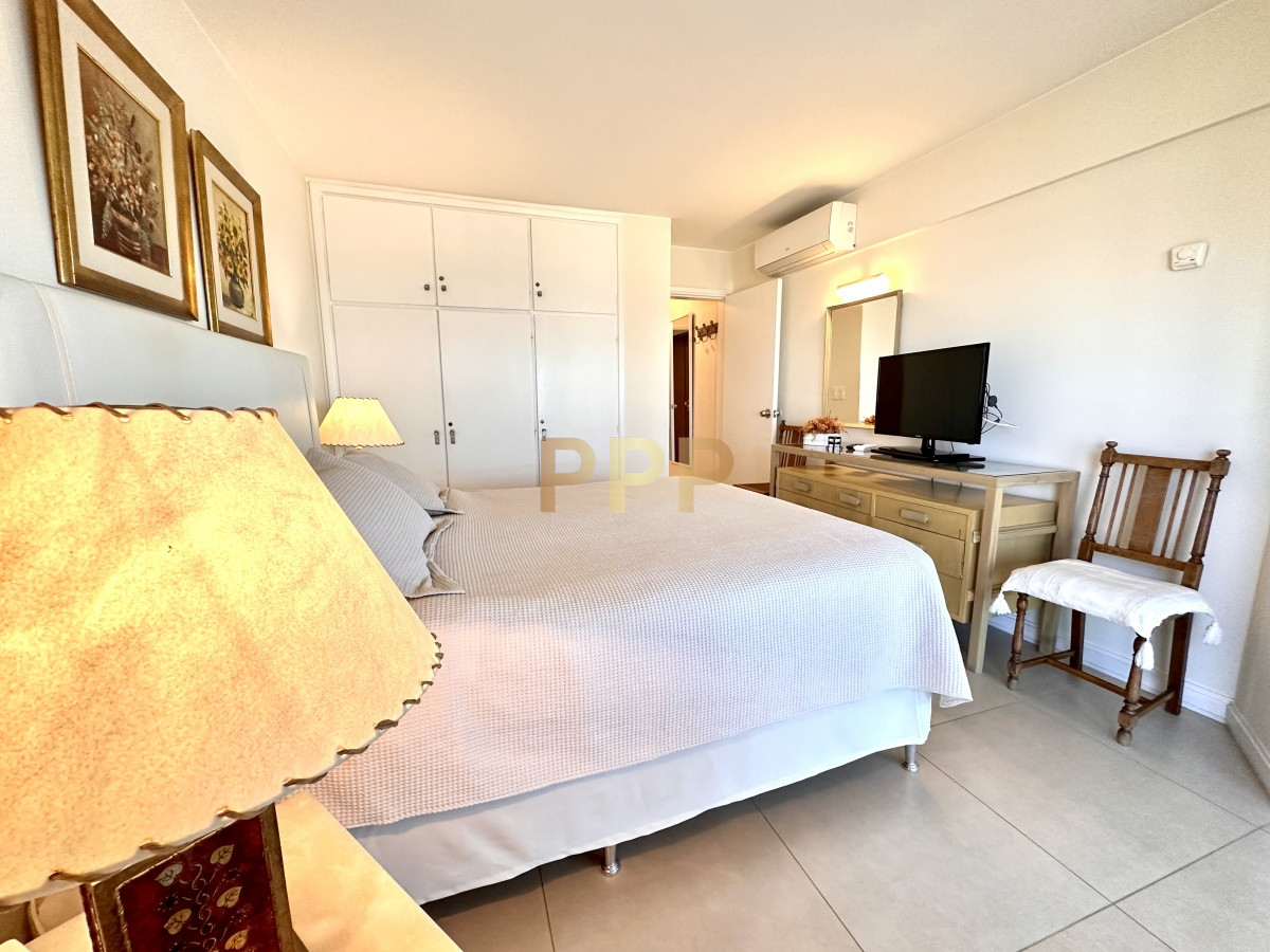 Apartamento ID.3943 - En venta y alquiler, primera línea, totalmente reciclado!!!