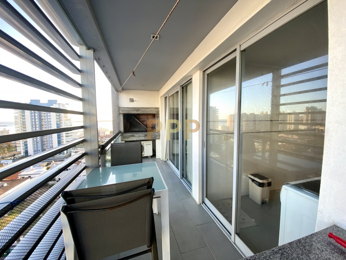Apartamento ID.41 -  Muy lindo apartamento en piso alto , torre con todos y muy buenos servicios.