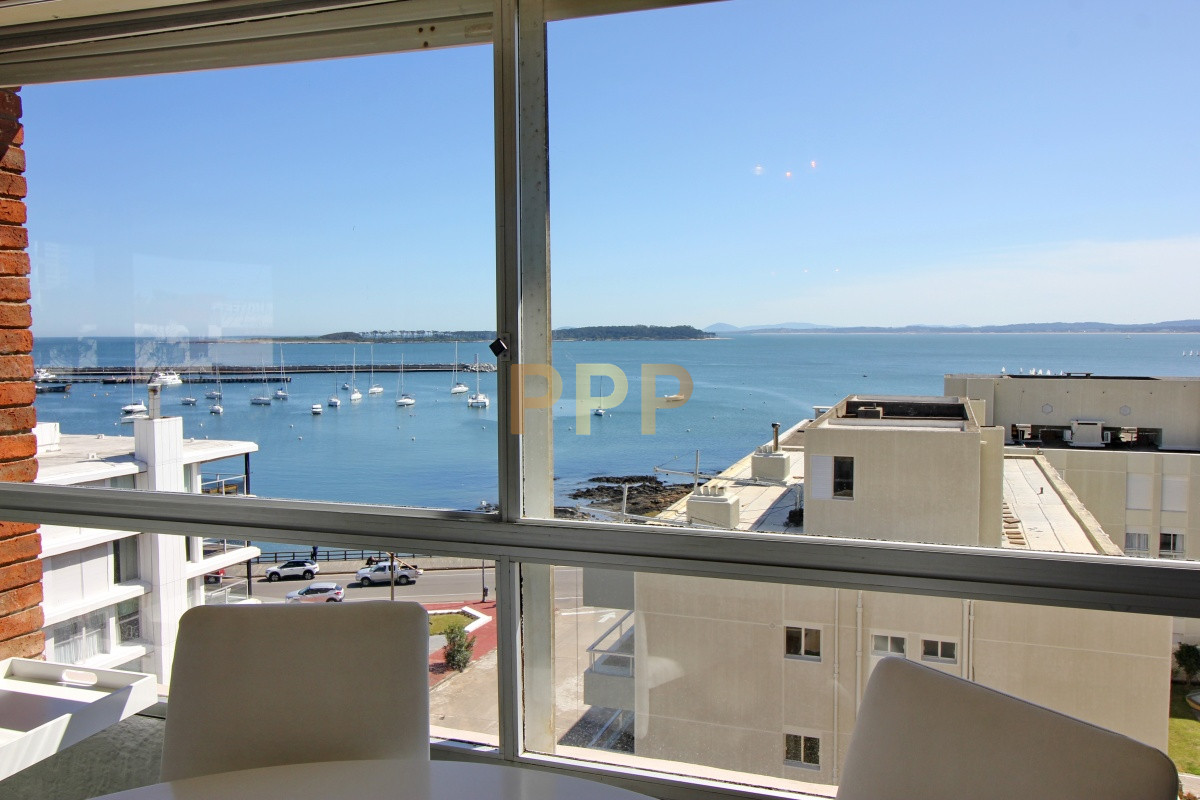 Apartamento ID.1084 - Apartamento amplio, luminoso con excelentes vistas al mar , y Puerto de Punta del Este