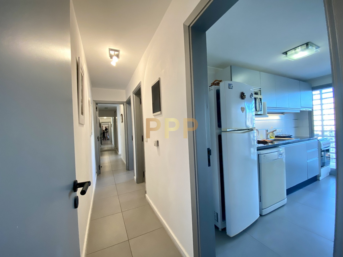 Apartamento ID.41 -  Muy lindo apartamento en piso alto , torre con todos y muy buenos servicios.