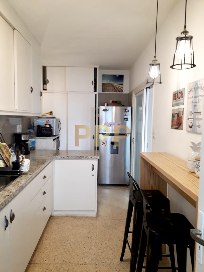 Apartamento ID.1405 - En alquiler con vista al mar, totalmente reciclado