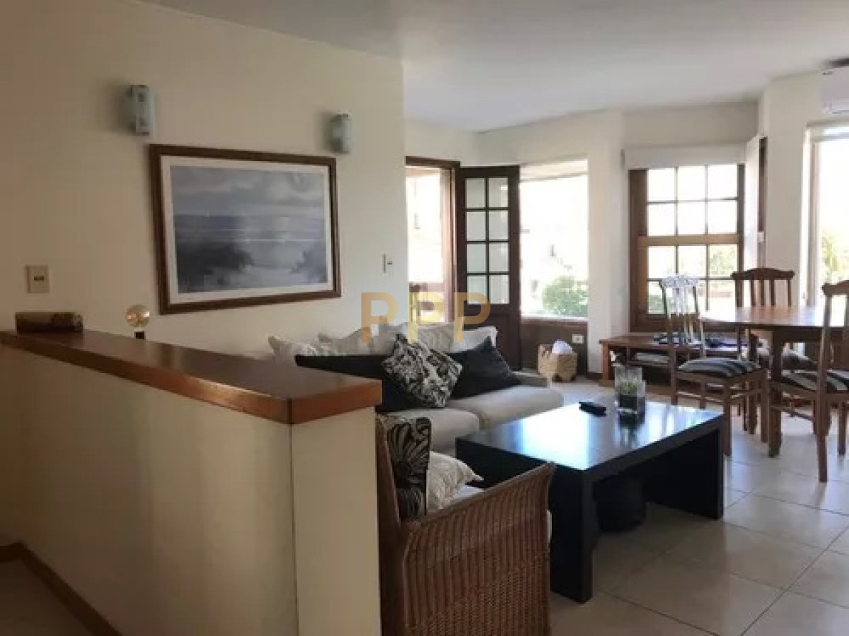 Apartamento ID.2478 - En venta apartamento en Peninsula , edificio con Parrillero y piscina.