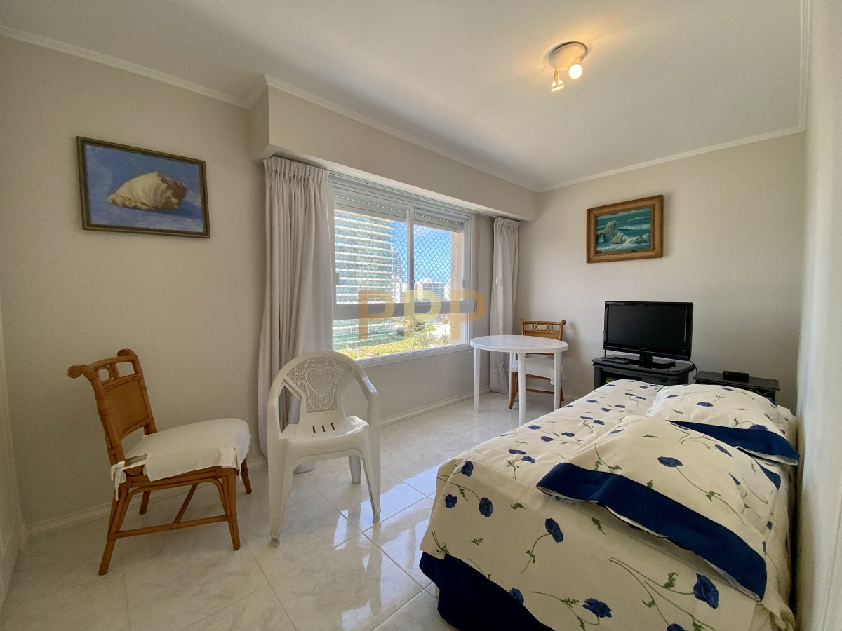 Apartamento ID.51 - Apartamento en Alquiler sobre playa mansa- Punta del Este 
