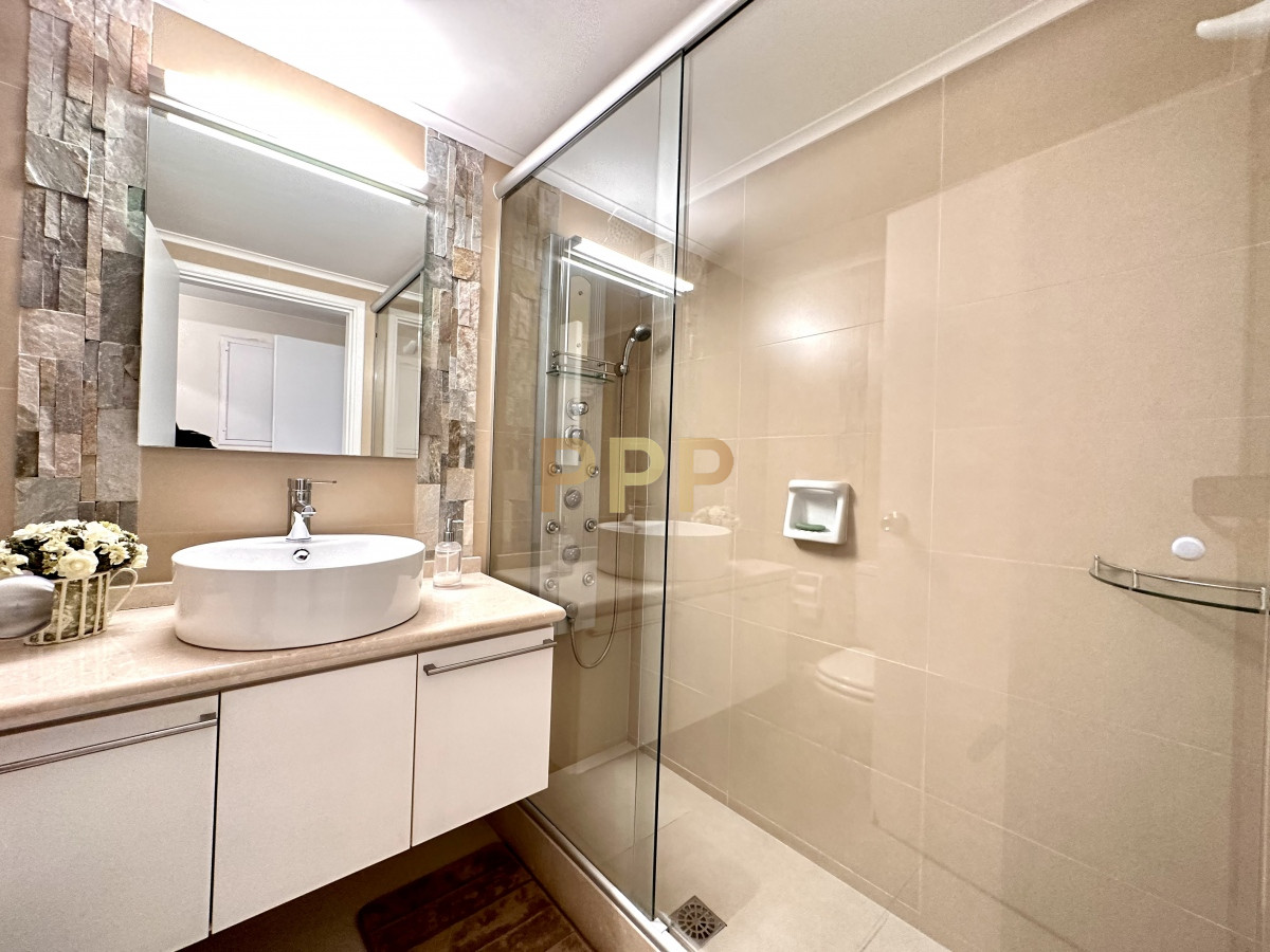 Apartamento ID.3943 - En venta y alquiler, primera línea, totalmente reciclado!!!