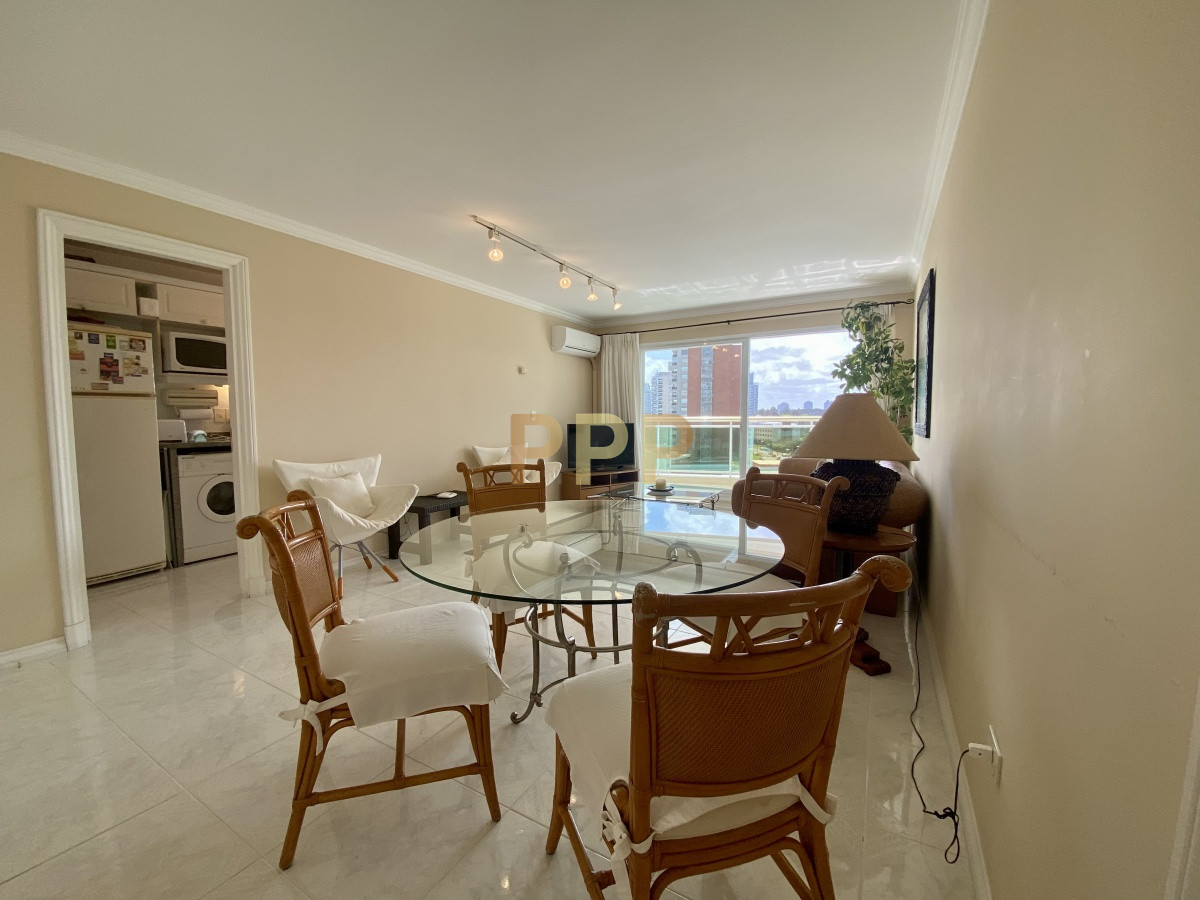 Apartamento ID.51 - Apartamento en Alquiler sobre playa mansa- Punta del Este 