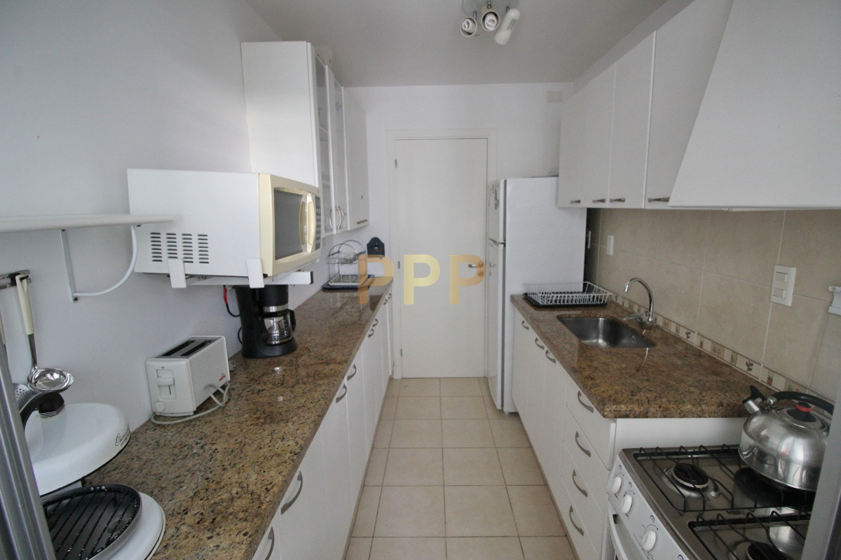 Apartamento ID.600 - En venta... Apartamento 3 dormitorios en Av. Roosevelt, Punta del Este