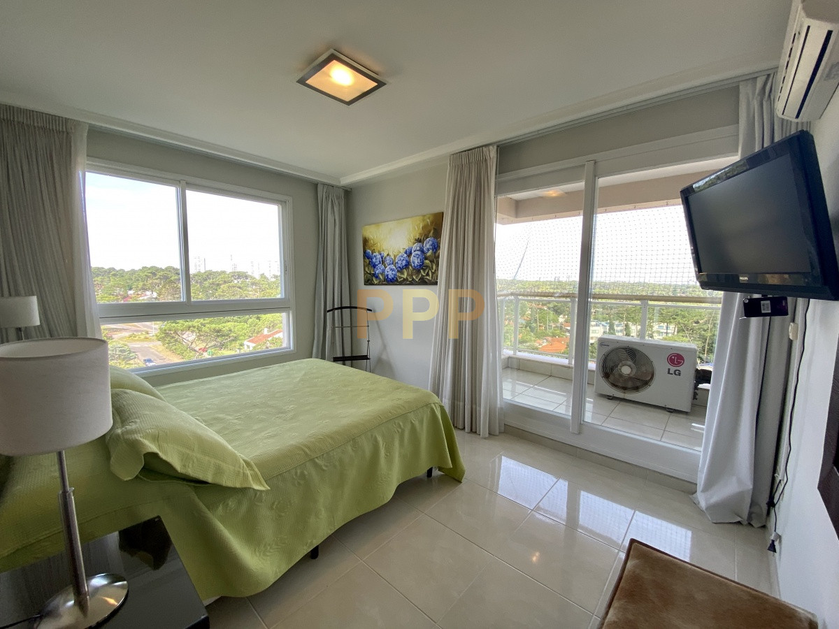 Apartamento ID.3468 - Piso alto en torre de categoría con todos y excelentes servicios.
