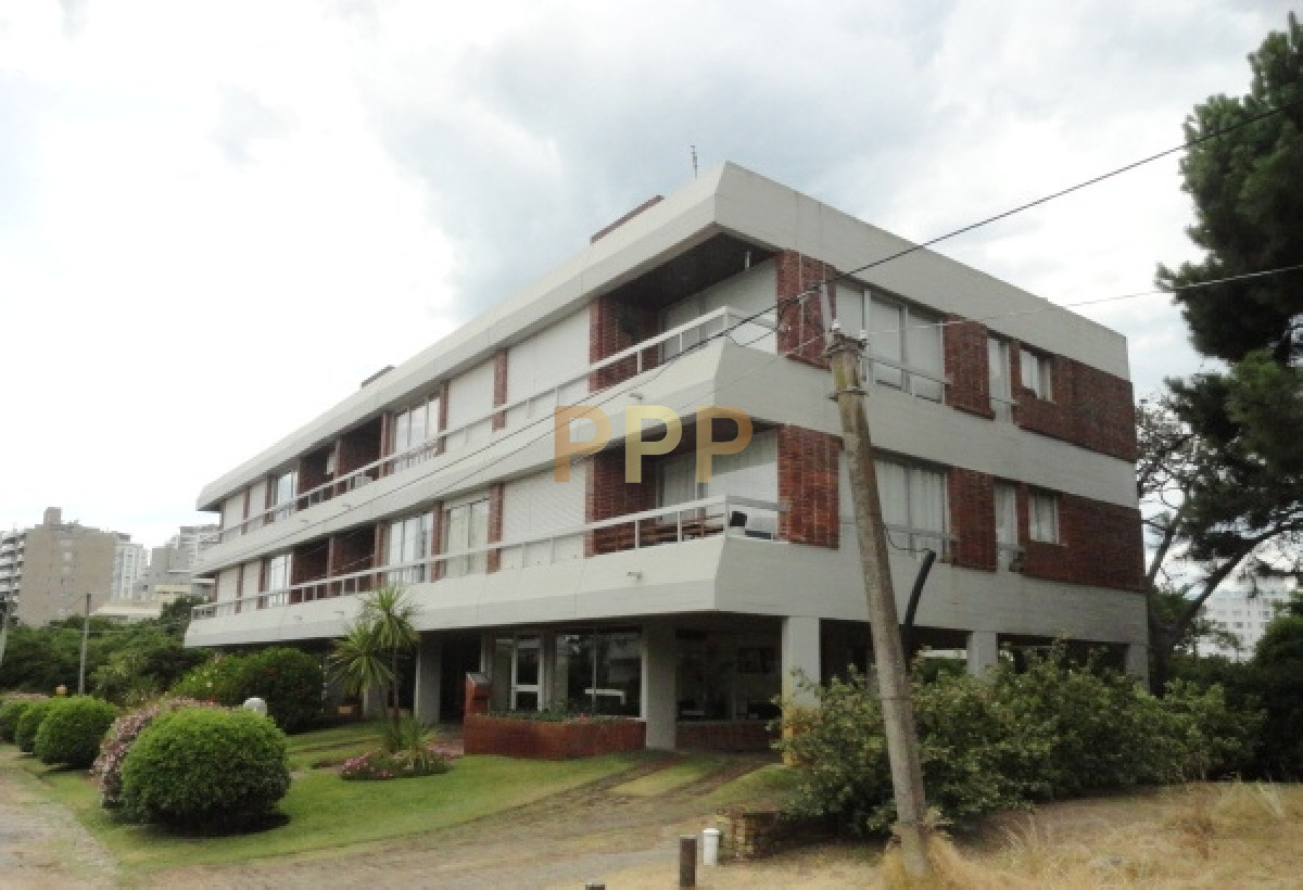 Apartamento ID.2166 - Oportunidad.. a pasos del mar.. 