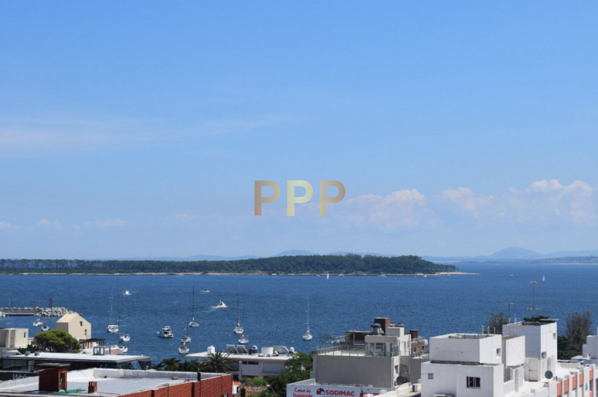 Apartamento ID.2321 - SE VENDE APARTAMENTO 1 DORMITORIO EN PENINSULA, PUNTA DEL ESTE CON MUY LINDA VISTA.