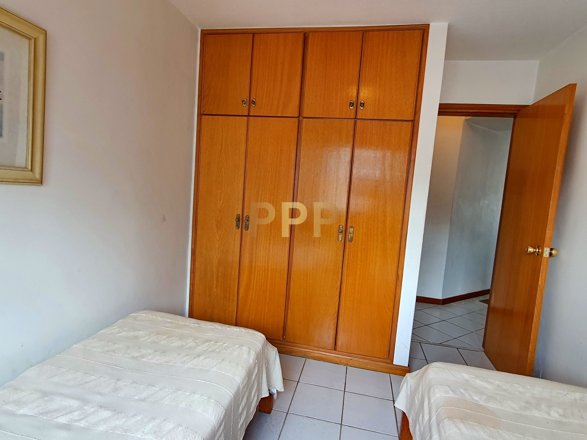 Apartamento ID.1515 - Se alquila apartamento de 1 dormitorio frente al mar con vista en Peninsula, Punta del Este.