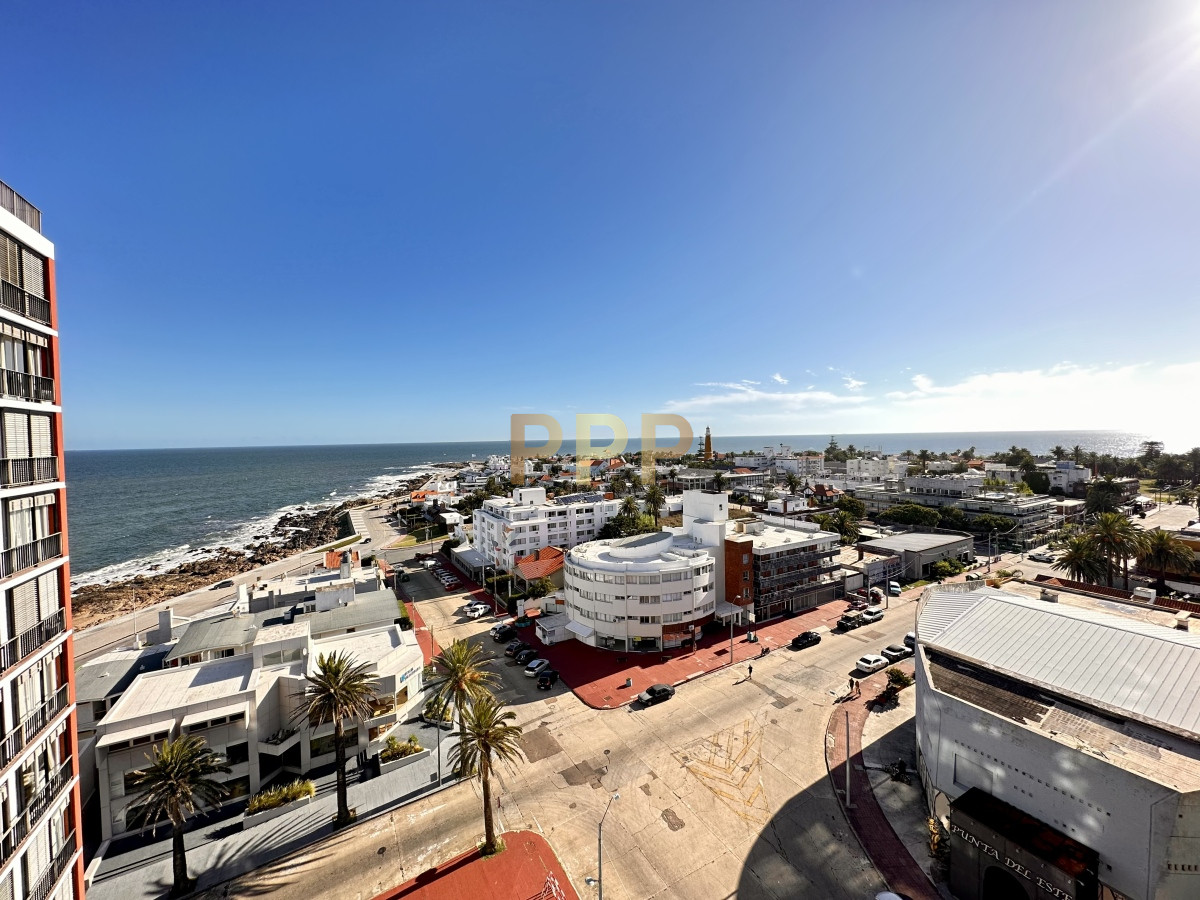 Apartamento ID.88 - Piso alto en venta, con inmejorable vistas al mar y puerto de Punta del Este